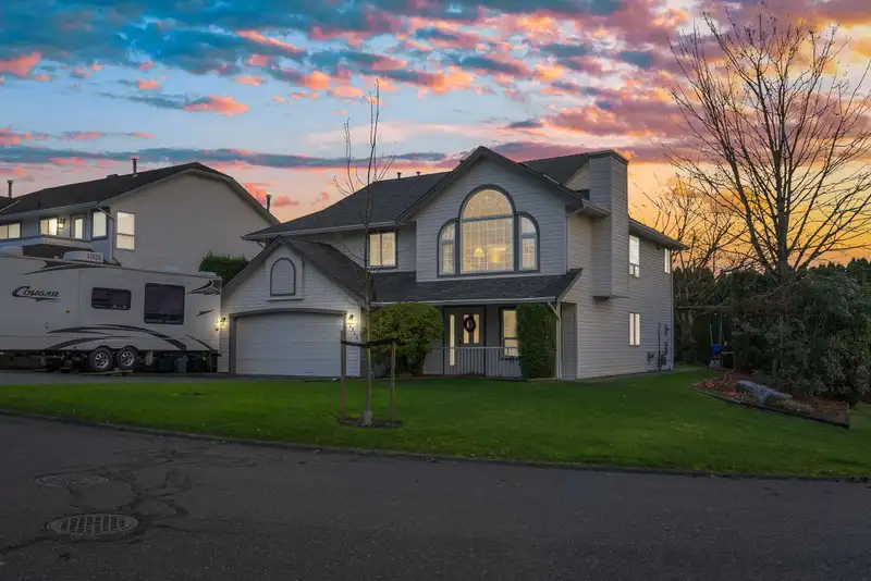 34946 MILLAR CRESCENT - photo 1 of 40