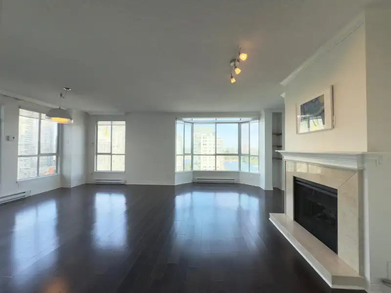 2304 1500 HOWE STREET - photo 2 of 40