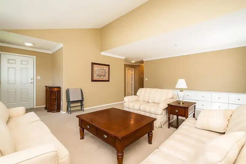 23 6885 184 STREET - photo 3 of 38