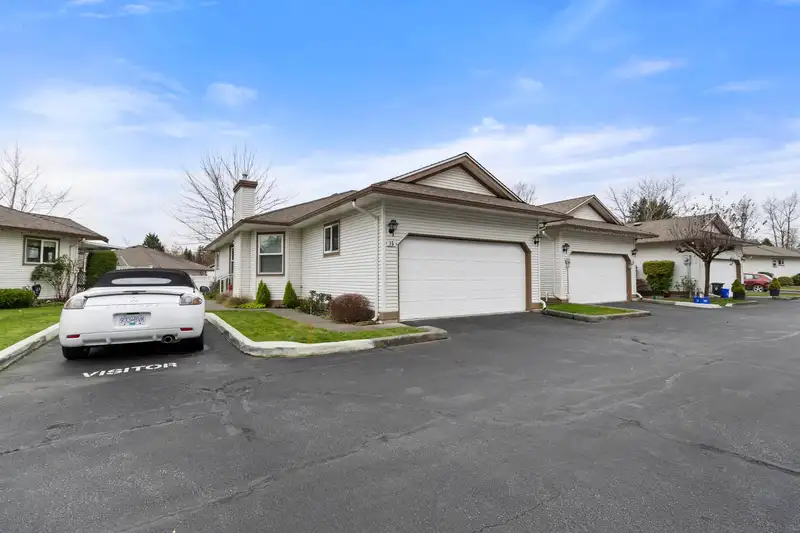 15 27435 29A AVENUE - photo 1 of 36