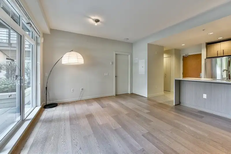 115 5983 GRAY AVENUE - photo 3 of 6