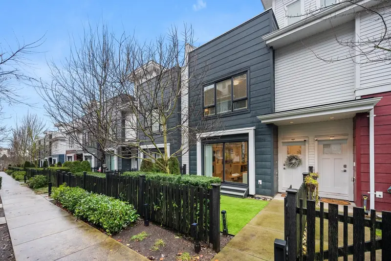 112 2280 163 STREET - photo 4 of 25