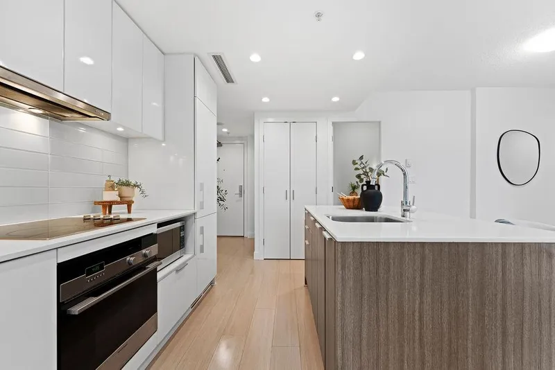 1106 1308 HORNBY STREET - photo 2 of 25