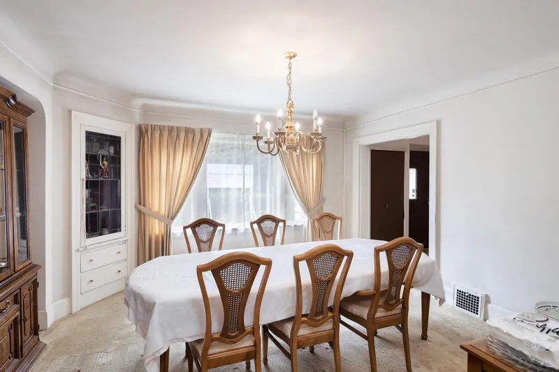 1121 W 16TH AVENUE - photo 3 of 25