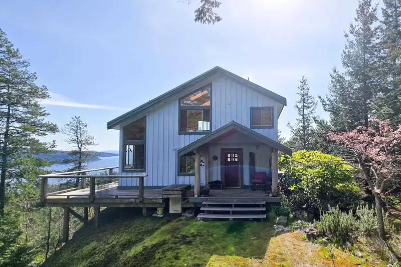 181 PERSEPHONE PLACE - photo 3 of 40