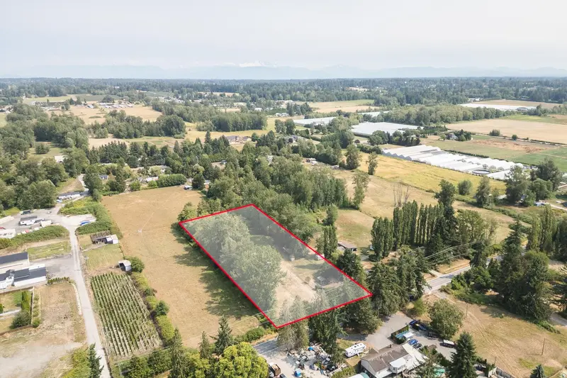 2708 208 STREET - photo 3 of 25