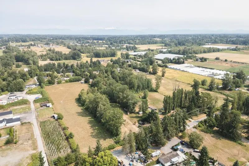 2708 208 STREET - photo 4 of 25