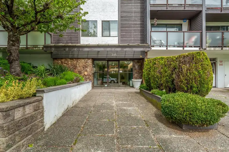 301 315 TENTH STREET - photo 2 of 20
