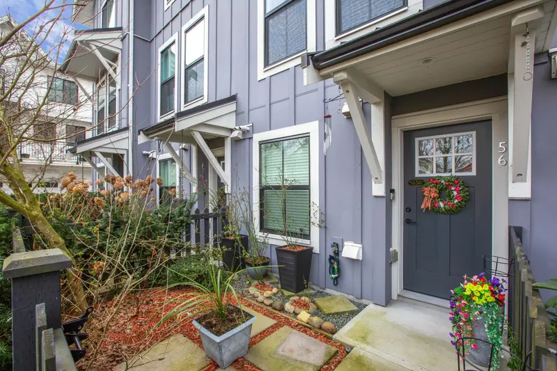 56 5945 176A STREET - photo 4 of 25