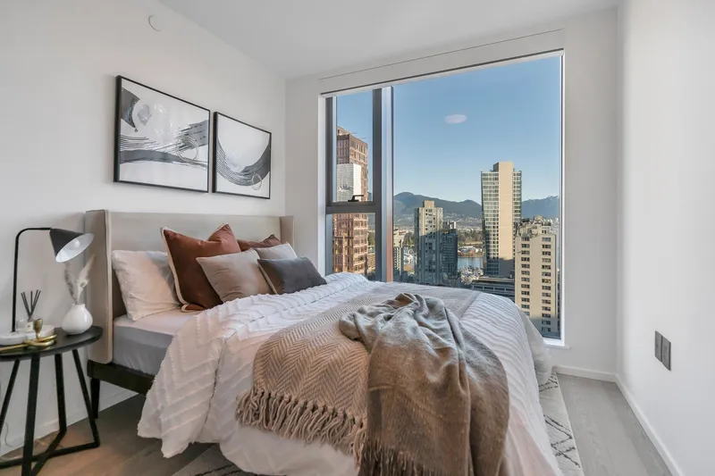 1305 1482 ROBSON STREET - photo 3 of 11