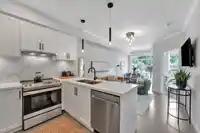 420 12143 223 STREET - thumbnail 12