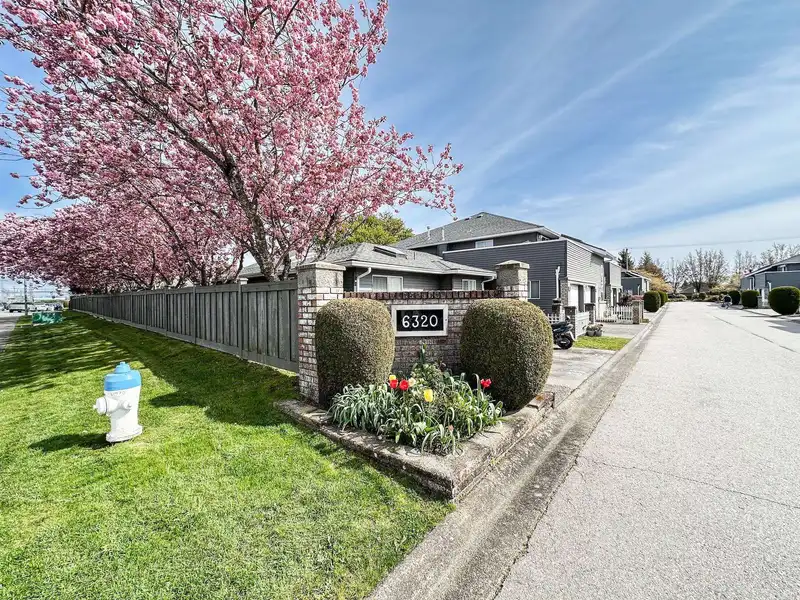 16 6320 48A AVENUE - photo 1 of 31
