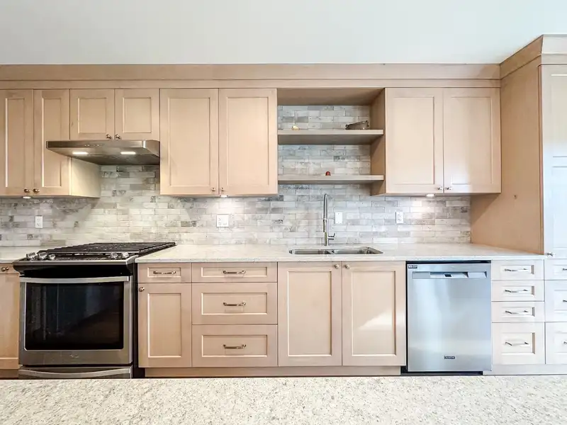 16 6320 48A AVENUE - photo 4 of 31