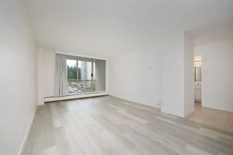 308 2016 FULLERTON AVENUE - photo 3 of 17