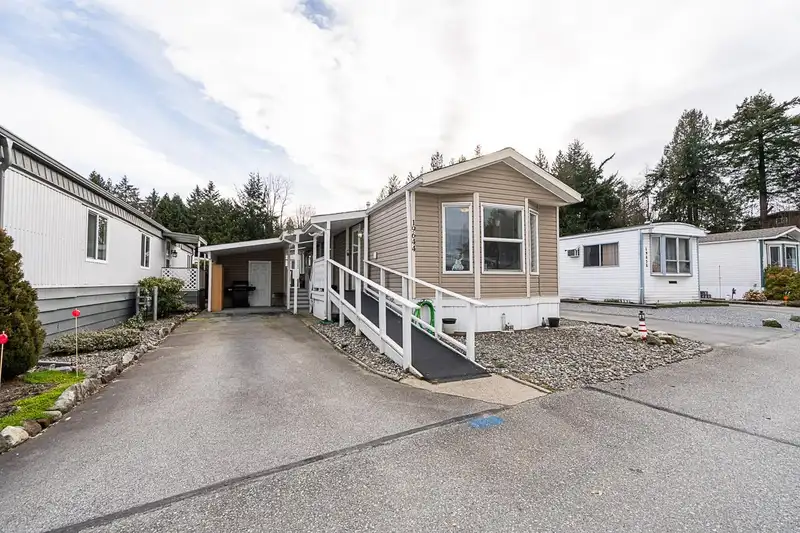 90 19644 PLANETREE LANE - photo 1 of 39