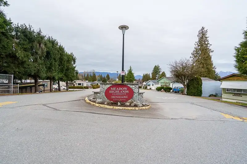 90 19644 PLANETREE LANE - photo 2 of 39