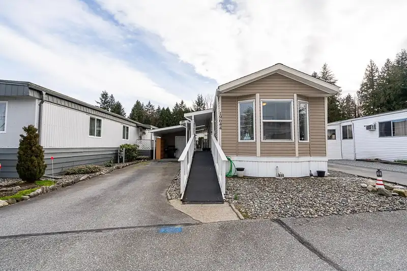 90 19644 PLANETREE LANE - photo 4 of 39