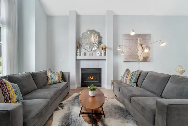 20530 124A AVENUE - photo 3 of 36