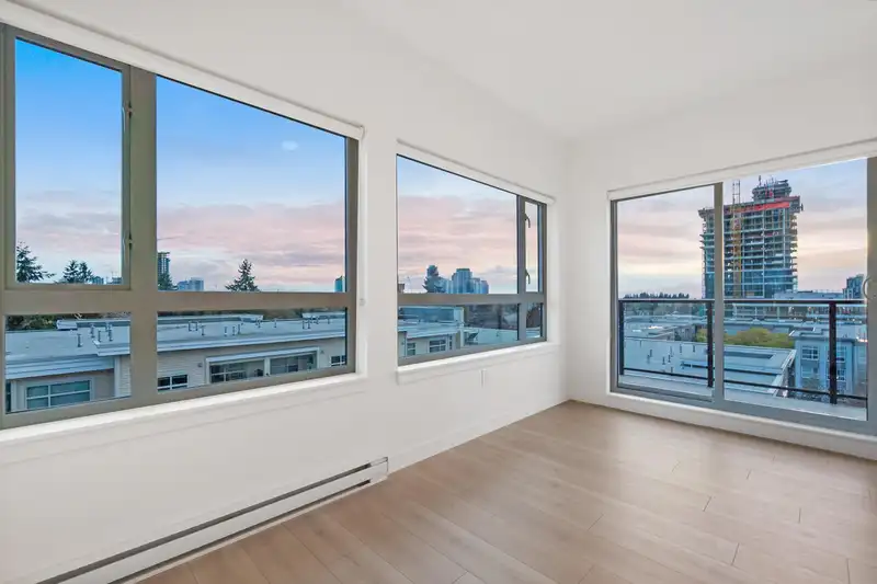 608 10777 138 STREET - photo 2 of 27