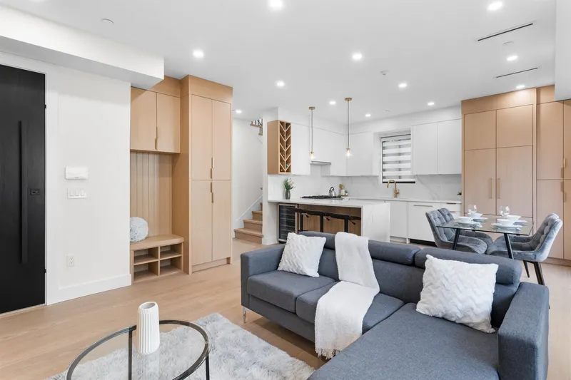 2 3429 NAPIER STREET - photo 2 of 20