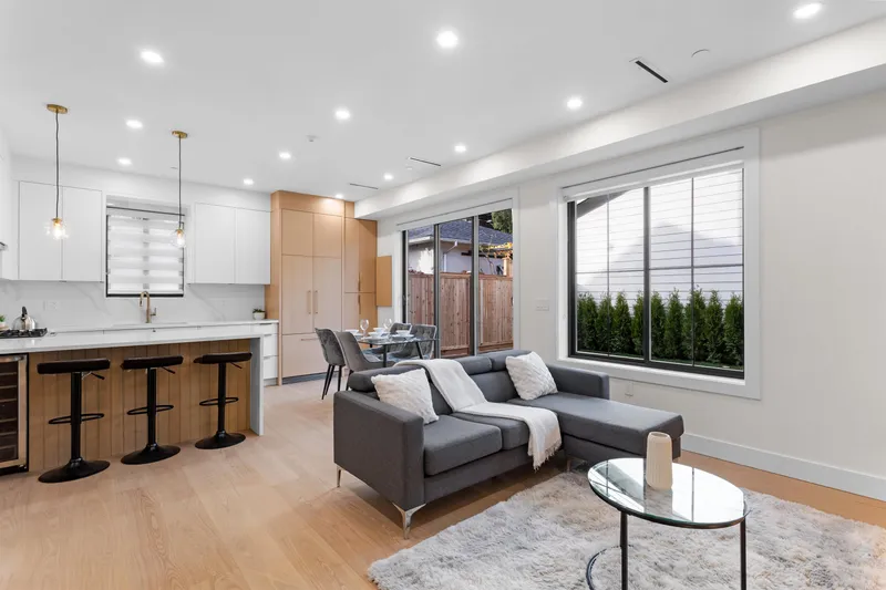 2 3429 NAPIER STREET - photo 3 of 20