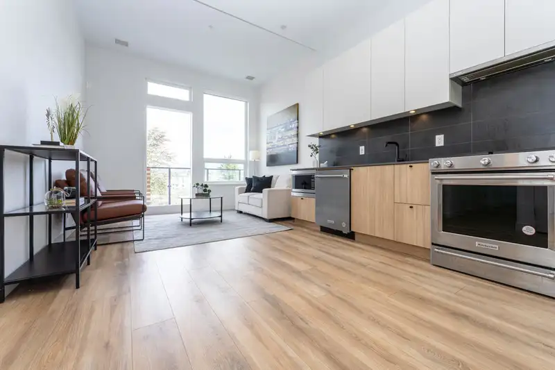 604 648 LEA AVENUE - photo 4 of 25