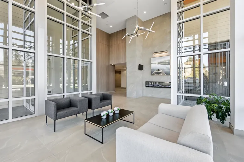 313 14022 NORTH BLUFF ROAD - photo 1 of 17