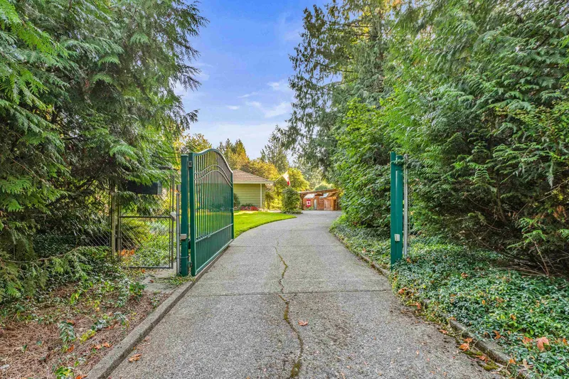 10276 173 STREET - photo 2 of 25