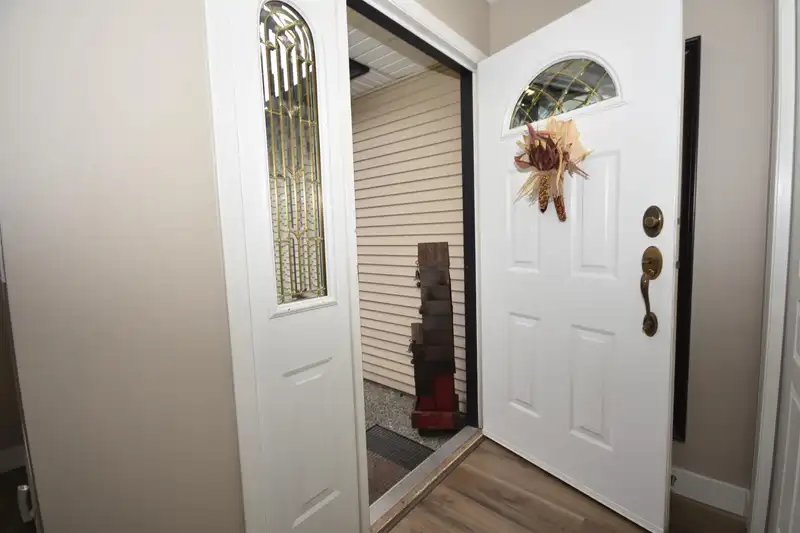 11 4748 54A STREET - photo 4 of 40