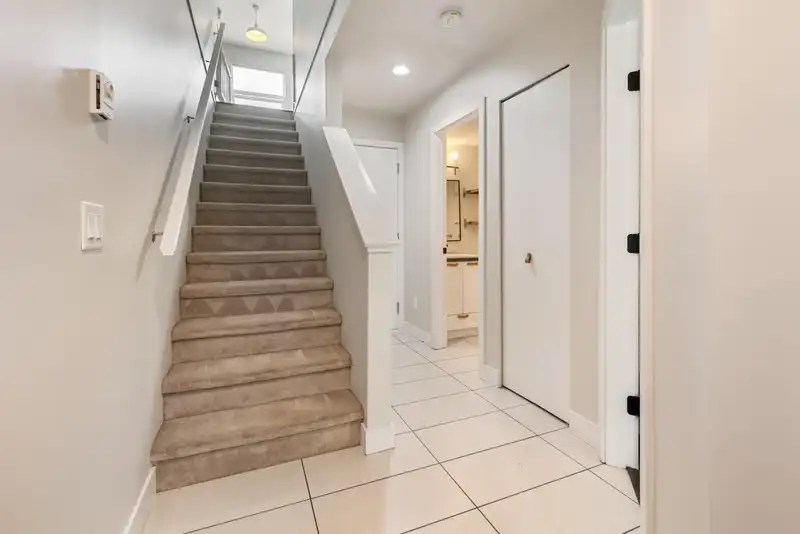 6 16223 23A AVENUE - photo 2 of 40