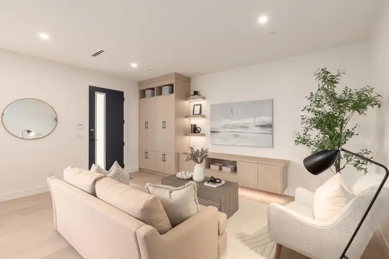 1 3506 E PENDER STREET - photo 2 of 29