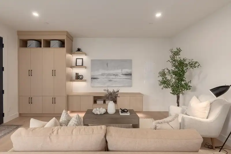 1 3506 E PENDER STREET - photo 3 of 29