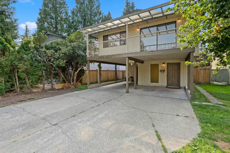 6681 BAKER ROAD - photo 4 of 39