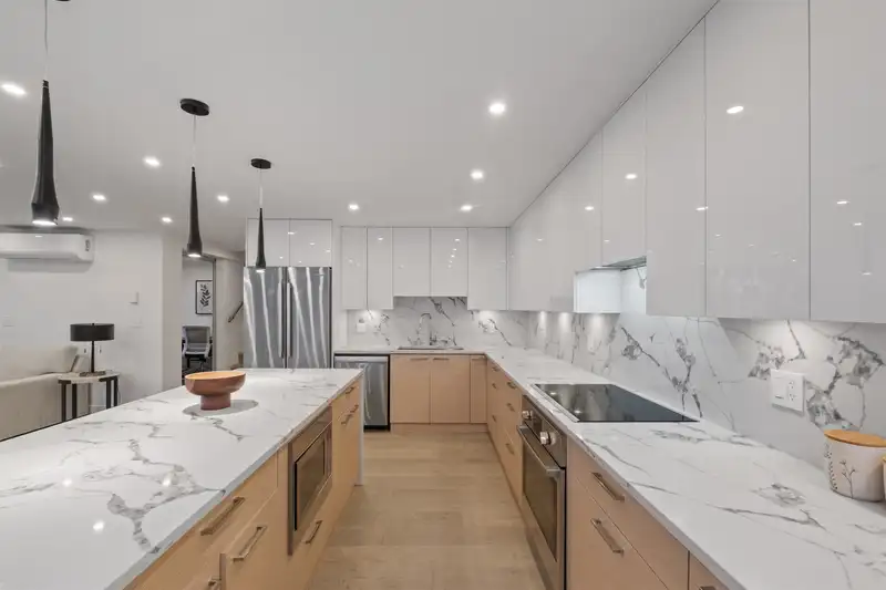 1207 1515 EASTERN AVENUE - photo 2 of 18