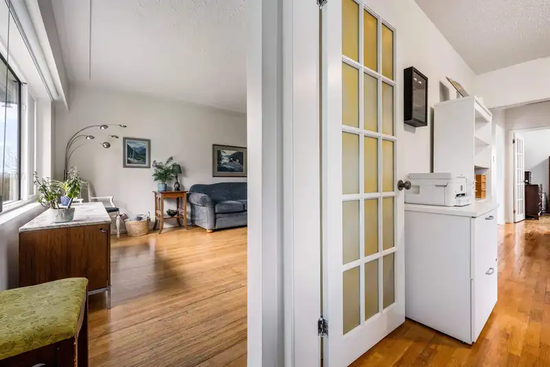 2627 E 5TH AVENUE - photo 4 of 40