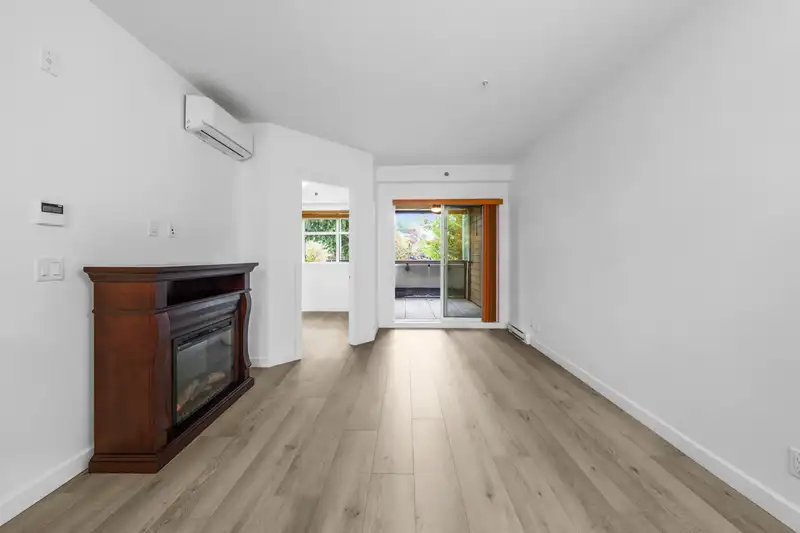 202 20376 86 AVENUE - photo 2 of 31