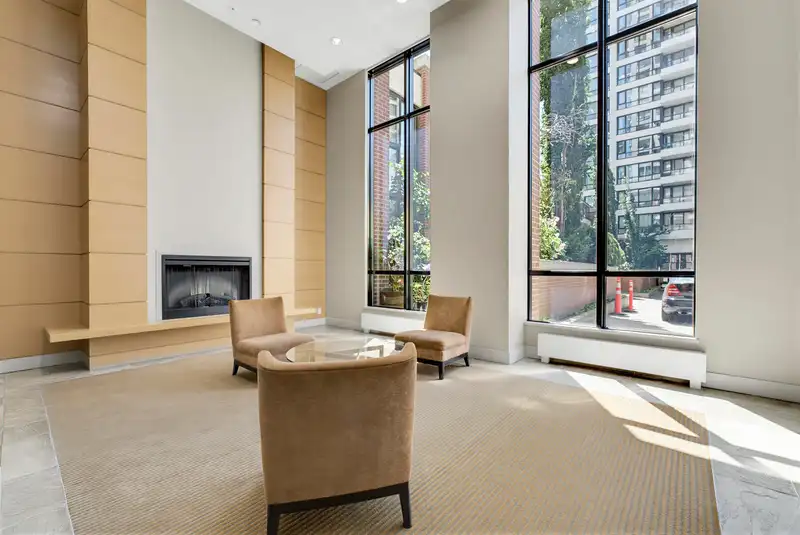 308 SMITHE STREET - photo 3 of 32