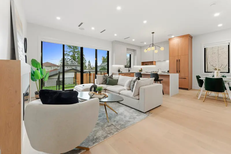 2 3218 W 38TH AVENUE - photo 1 of 25