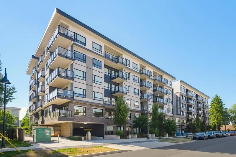 212 10777 138 STREET - photo 1 of 27