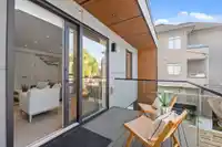 679 W 18TH AVENUE - thumbnail 13