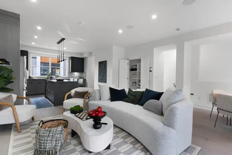 105 7895 162 STREET - photo 3 of 17
