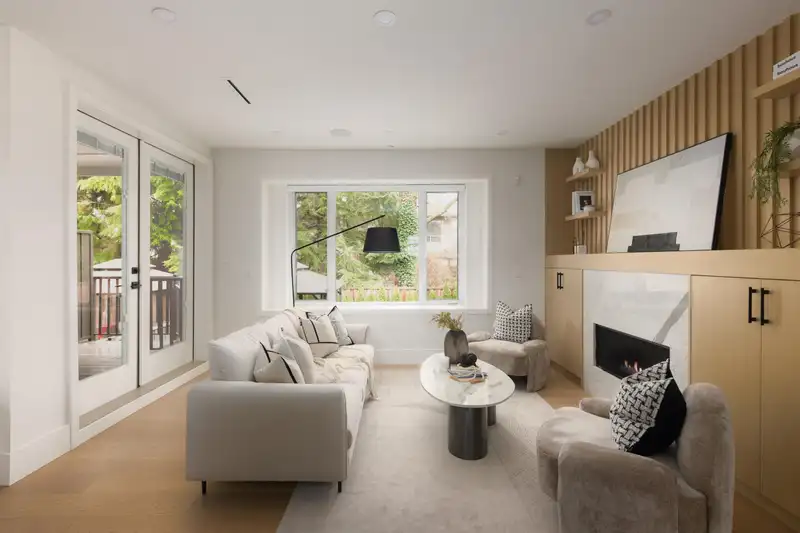 4262 WATSON STREET - photo 3 of 37