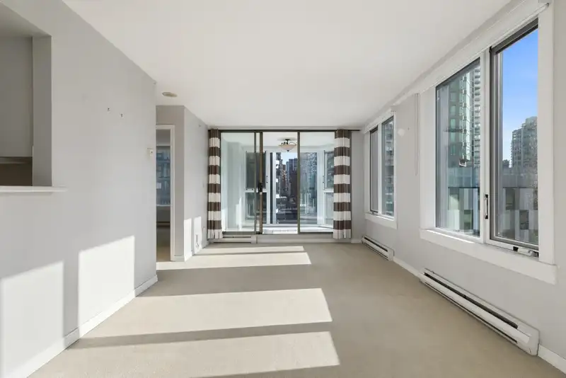 1003 888 PACIFIC STREET - photo 2 of 34