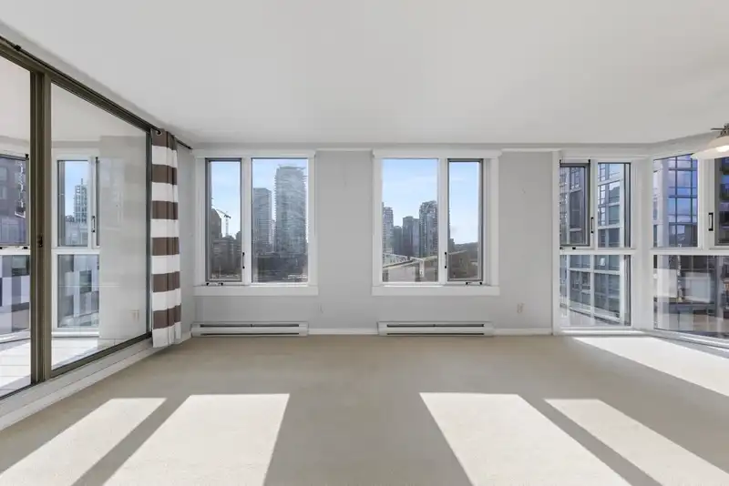 1003 888 PACIFIC STREET - photo 3 of 34