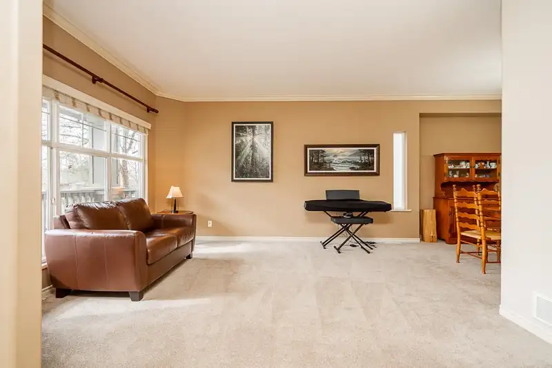 22791 116 AVENUE - photo 3 of 25