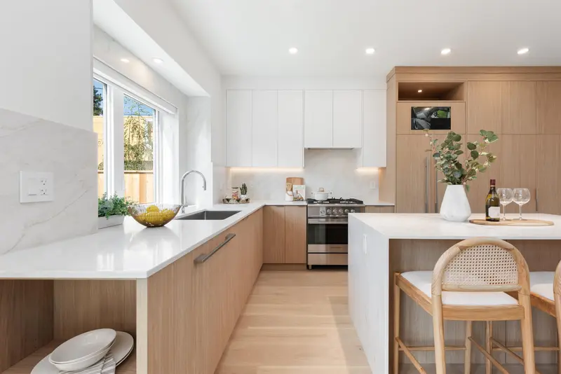 2 2750 W 19TH AVENUE - photo 2 of 25