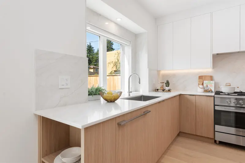 2 2750 W 19TH AVENUE - photo 3 of 25