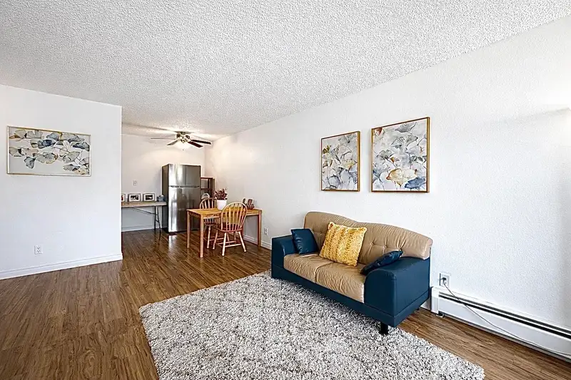 203 2425 SHAUGHNESSY STREET - photo 4 of 18