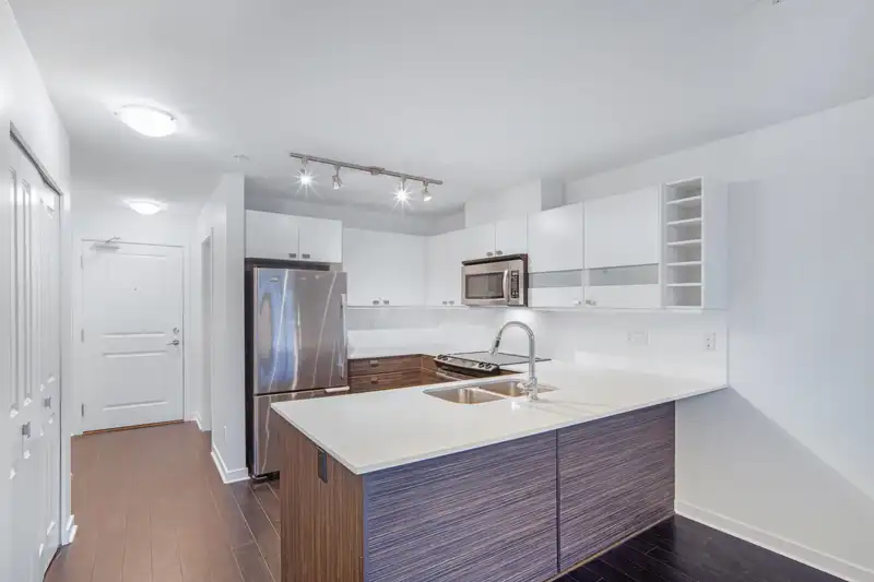 310 21009 56 AVENUE - photo 4 of 19