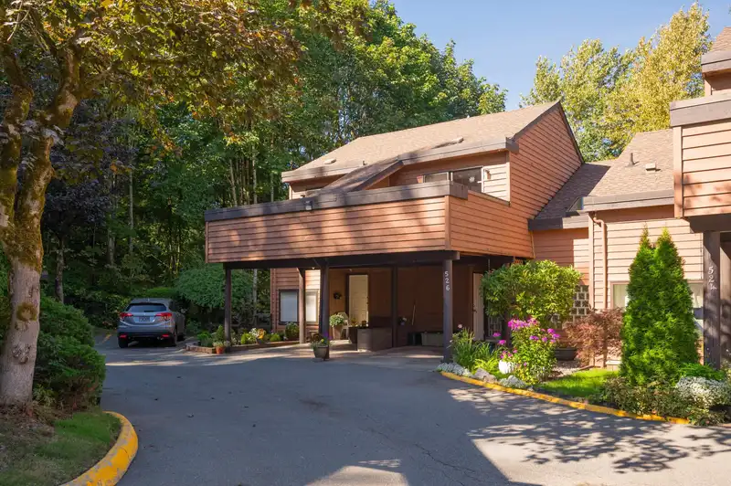 526 CARDIFF WAY - photo 1 of 38